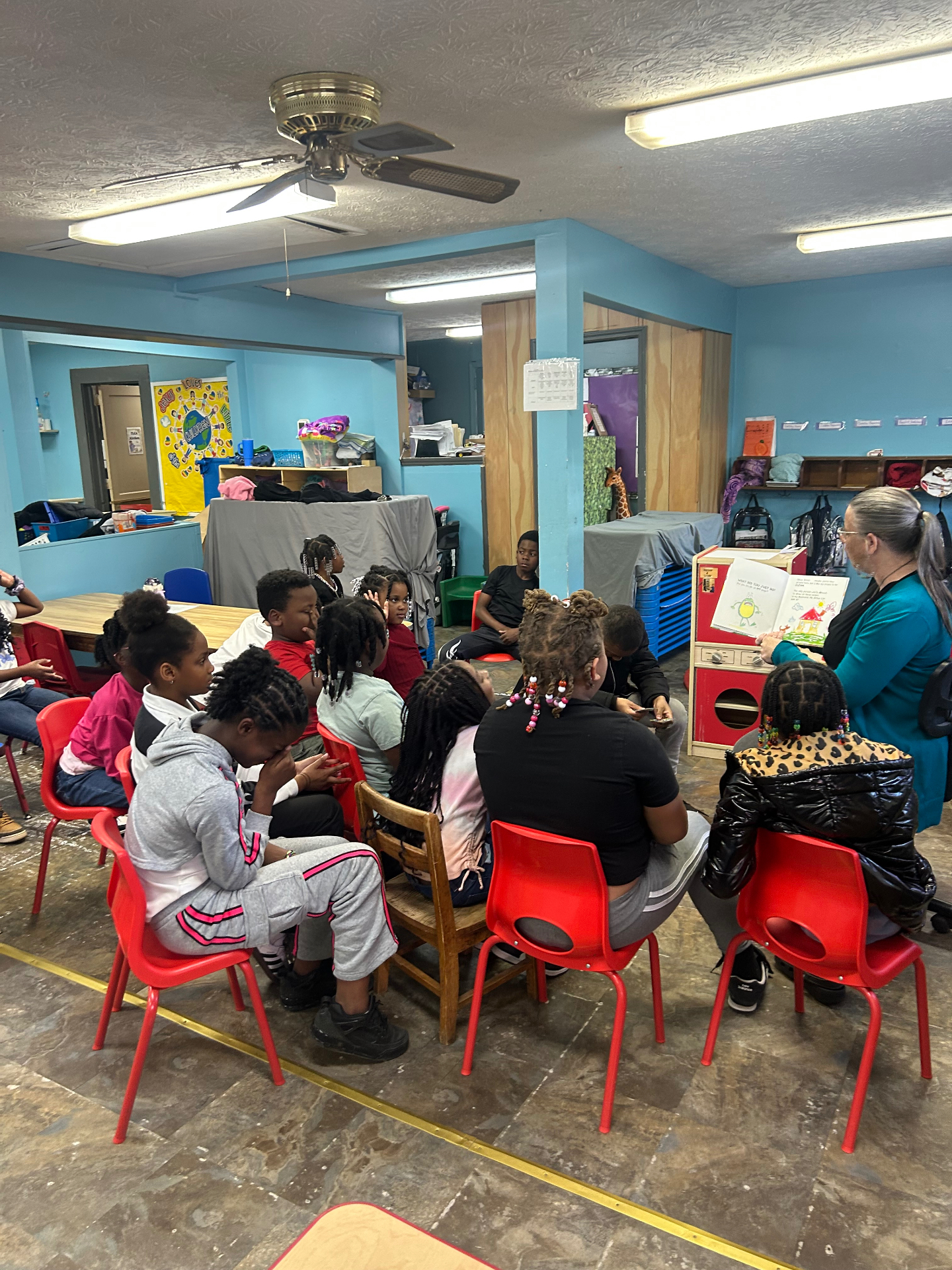 After-school storytime with the class